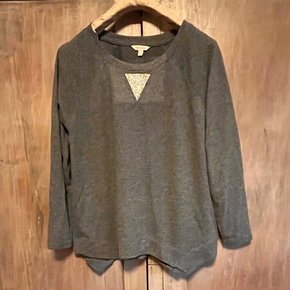 Juicy Couture Gray Knit Top Crystal detailed neck geometric hem long sleeve L